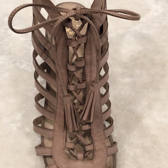 Vince Camuto | Open Toe & Heal Caged Sandals - Picture 9 of 12